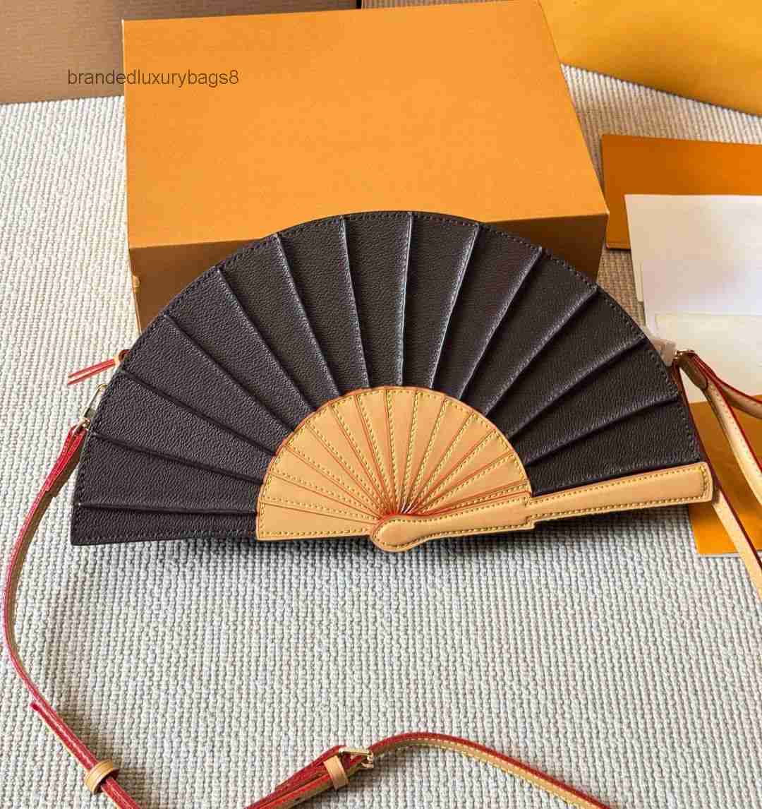 10A Designer Fan Bag Shoulder Bag women new Fashion Purse Luxury Leather Designer Top Handbag Bag Crossbody Bag Zipper Opening And Closing messenger