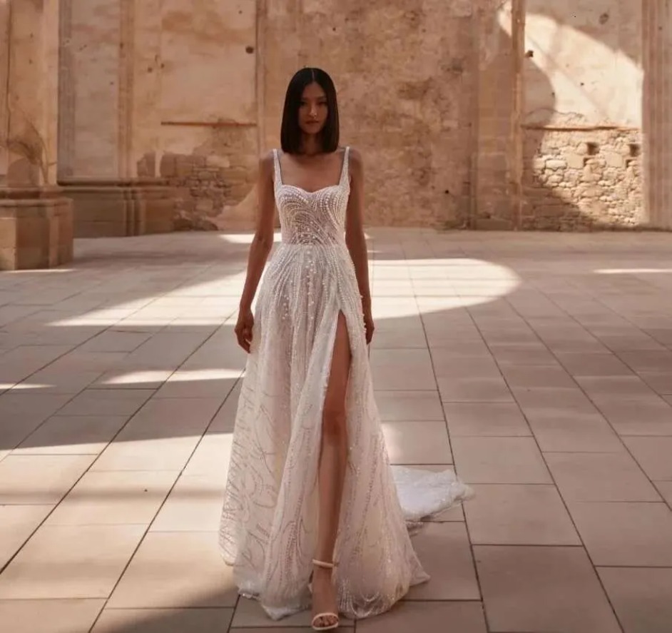 Modern Pearls Wedding Dresses Sexy Sequins Beaded Bridal Gowns Spaghetti Straps Bride Dresses Side Split Customized Vestido De Novia
