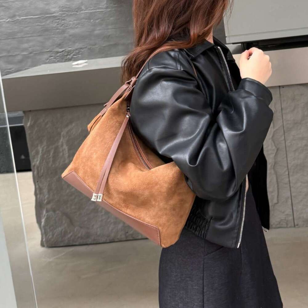 Designer Bag Tote Bag Shoulder Bag Niche Design Suede Underarm Handheld Tote 2025 Autumn New Fashion Versatile Single Shoulder Crossbody Women'