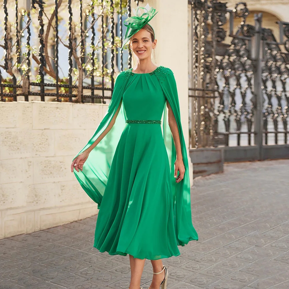 2026 Vintage Green Short Mother of The Bride Dress Round Neck Sleeve Cape Beading Pearls Tea Length Chiffon A Line Wedding Guest Party Gown