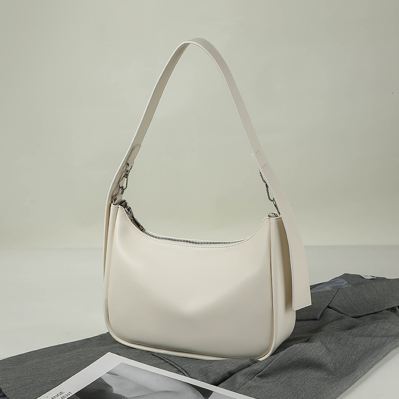 2025 New designer women's bag, crescent bag, soft leather, fashionable and trendy French women's shoulder bag, luxurious underarm bag