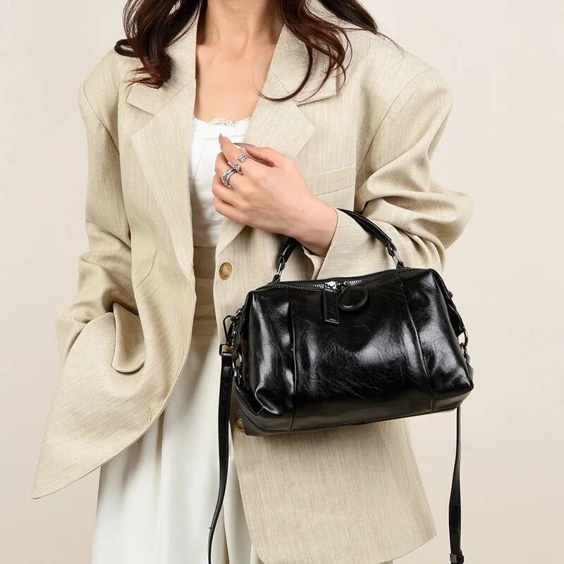 European And American Niche Handbags For Women 2025 Summer New Boston Shoulder Versatile Retro Commuter Crossbody Bag