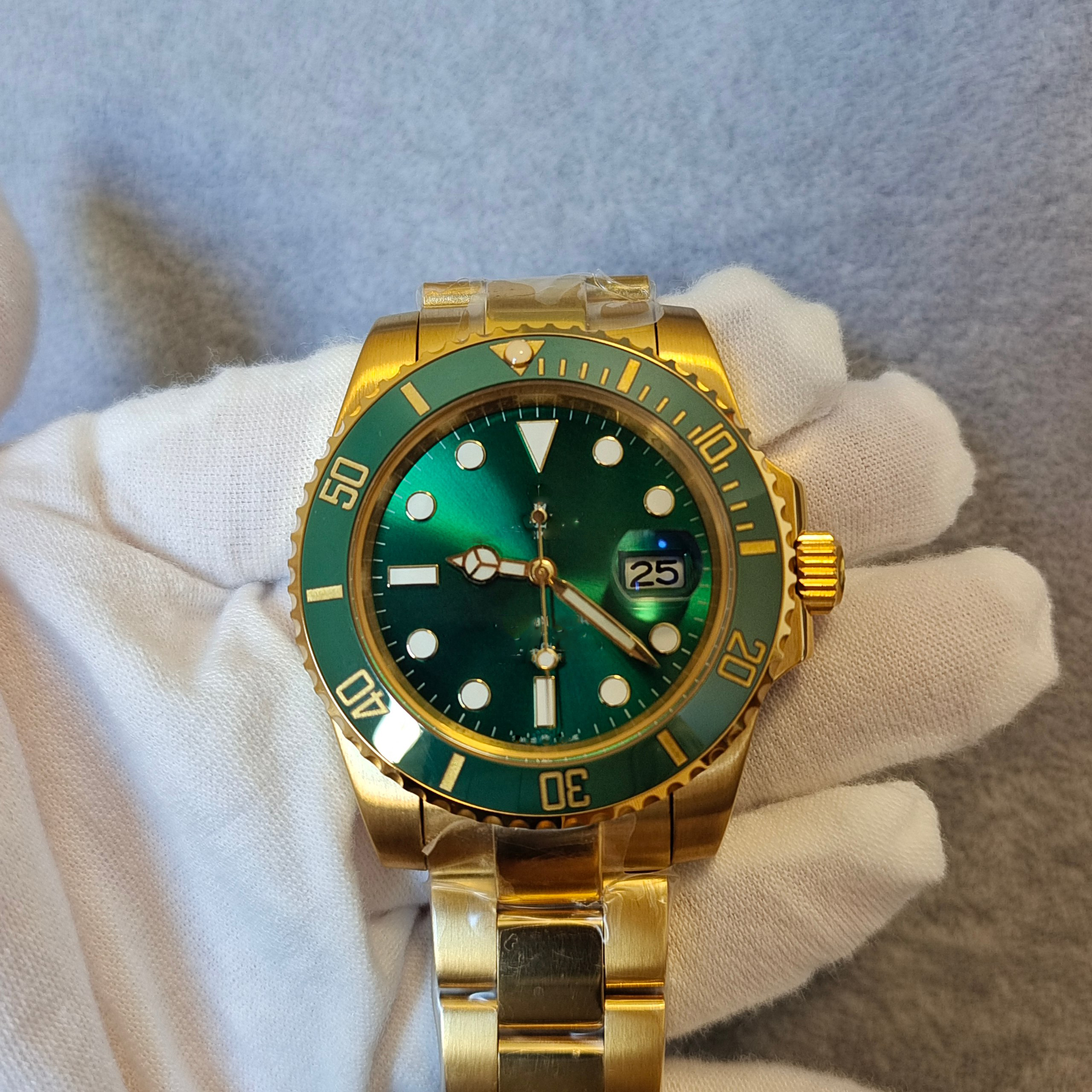 2025 new Mens Watch Automatic Mechanical Movement Sapphire Glass Green dial