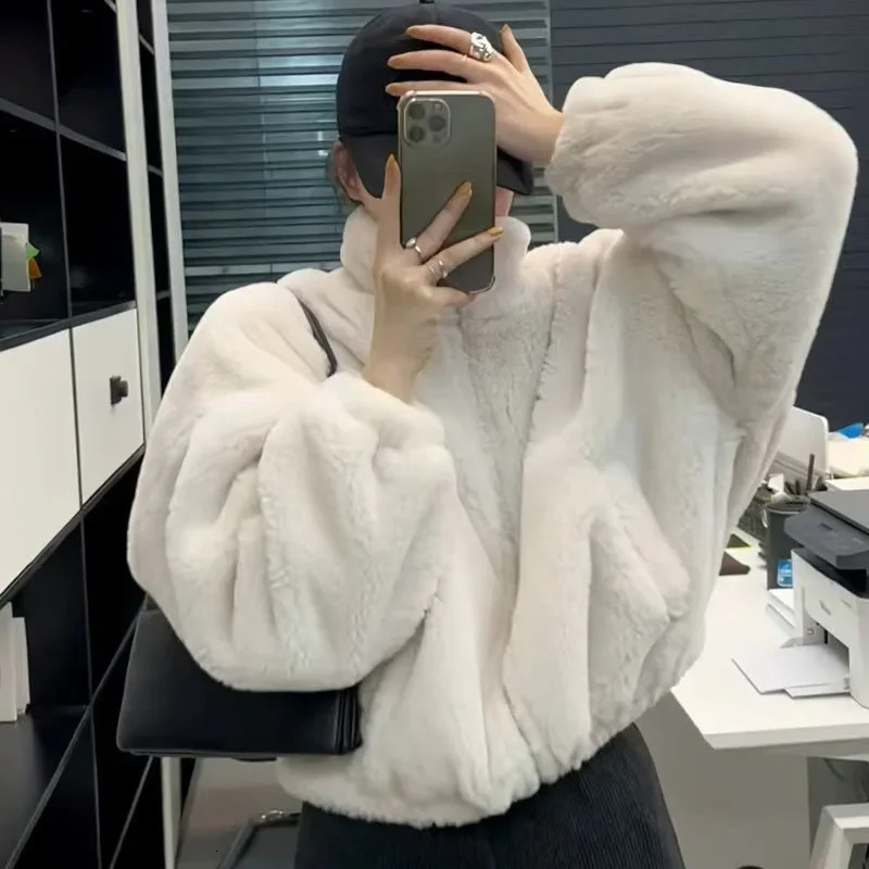 Lamb Fur Jacket Women Plush Loose Thickened Autumn Winter Short Coat Stand Collar Warm Cotton Clothes Korean Style Outerwear 250825