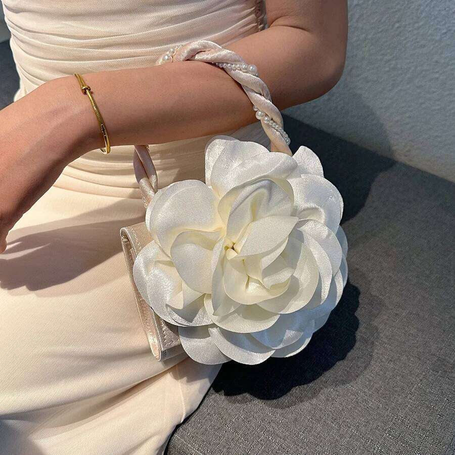 Designer Bags Summer Twisted Pearl Handle Cheongsam Evening Rose Three-Dimensional Flower Clutch Purse Dress Bride Party Bag Satin Handbag Luxury Ba