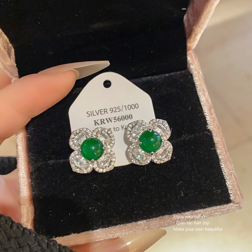 Silver 925 Green Gem Zircon Flower Stud Earring Elegant And Luxurious Party And Daily Wear Gift For Her Sophisticated And Sparkling Jewelry