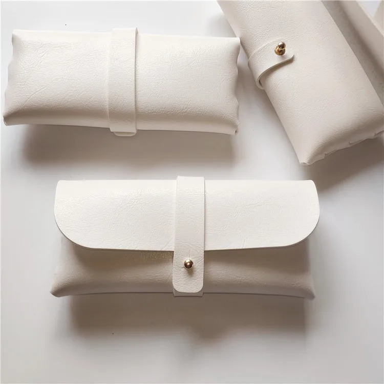 Simple Fashion Portable Eyeglasses Case Spot Black Leather Eyeglasses Bag Pvc Nail Buckle Soft Bag Sunglasses Case 250821