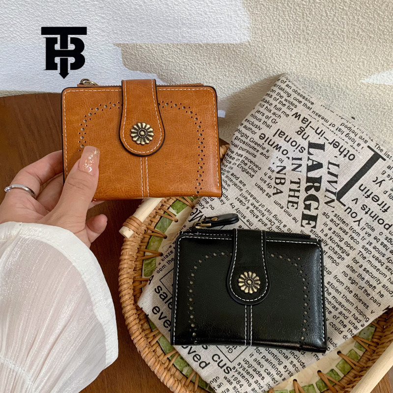 TB BHULAMTE Hot Selling New Oil Leather Women's Wallet Retro Short Zipper Coin Bag Designer Belt Buckle Handbag Luxury Fashion Card Bag Free Sh
