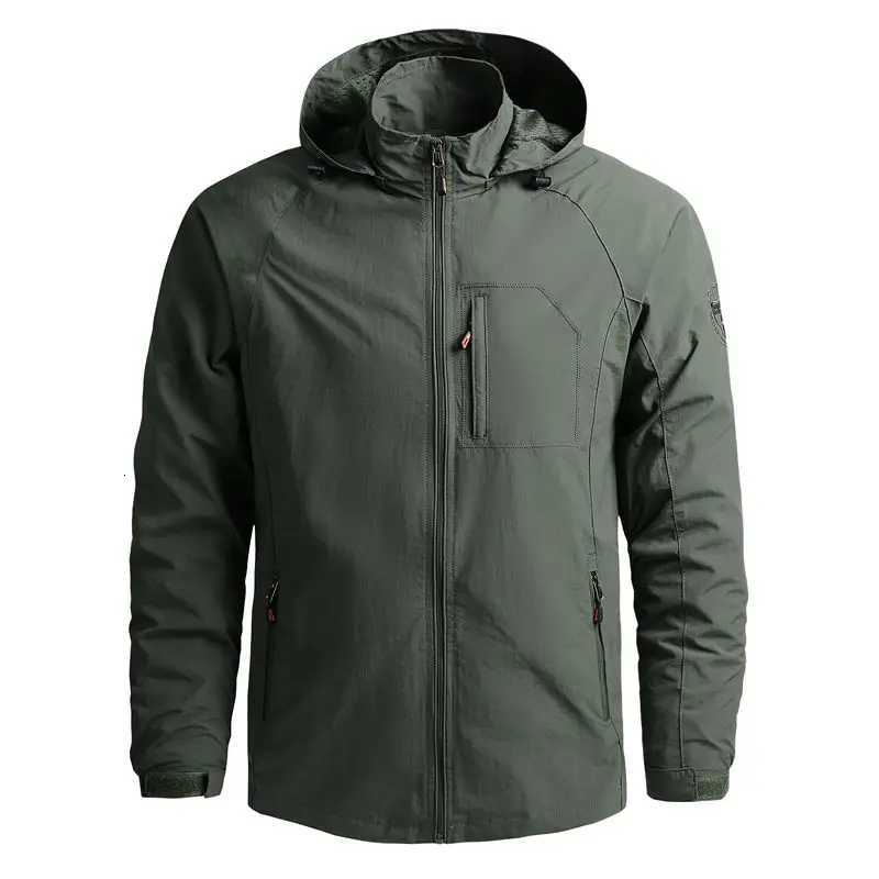 Jackets Coat Men Hooded Waterproof Windbreaker Autumn Casual Outdoor Hiking Jacket Tactics Military Winter Jackets LightweightXJ250826