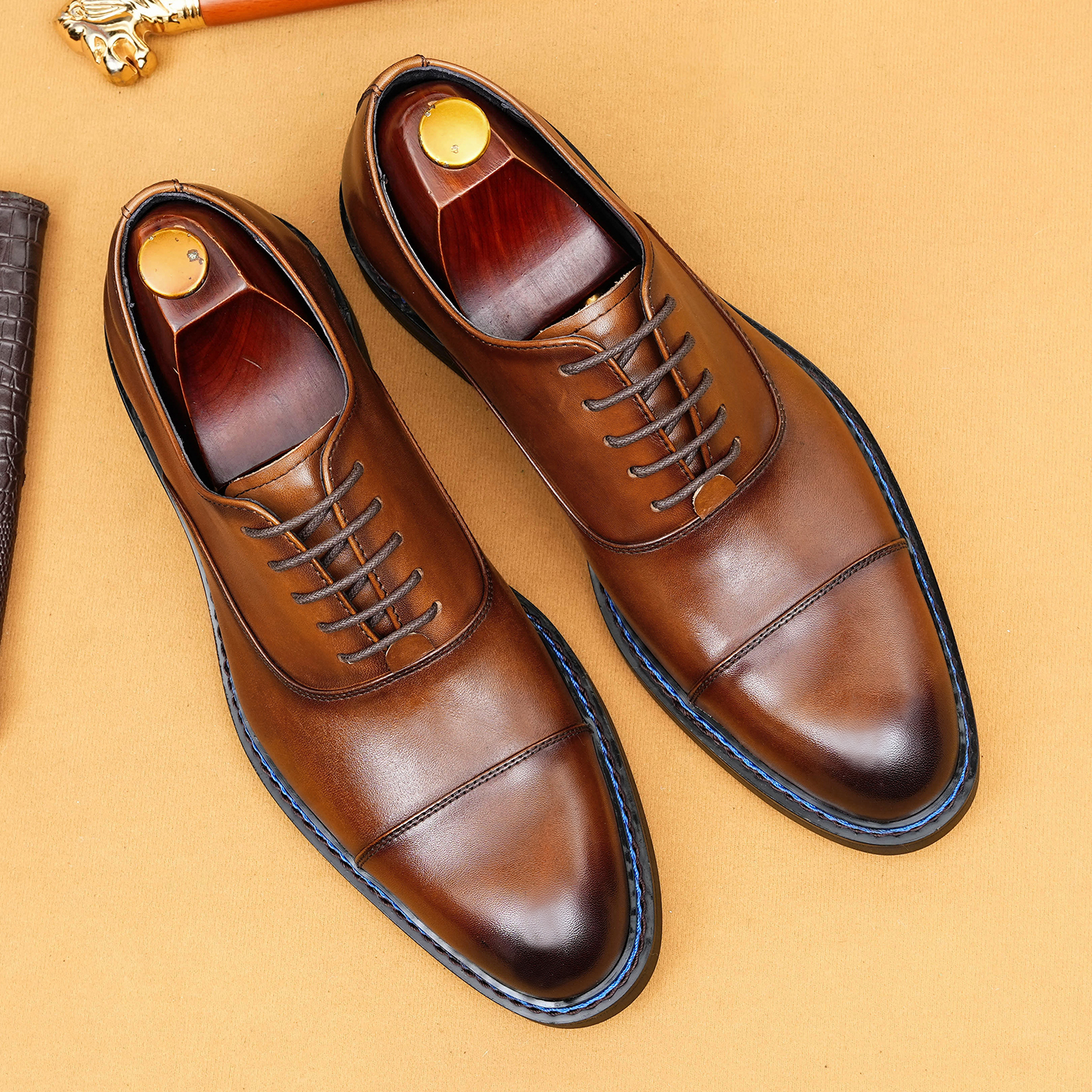 Men's shoes, leather shoes for men, three-piece genuine leather made, European version, large size 46, high-grade