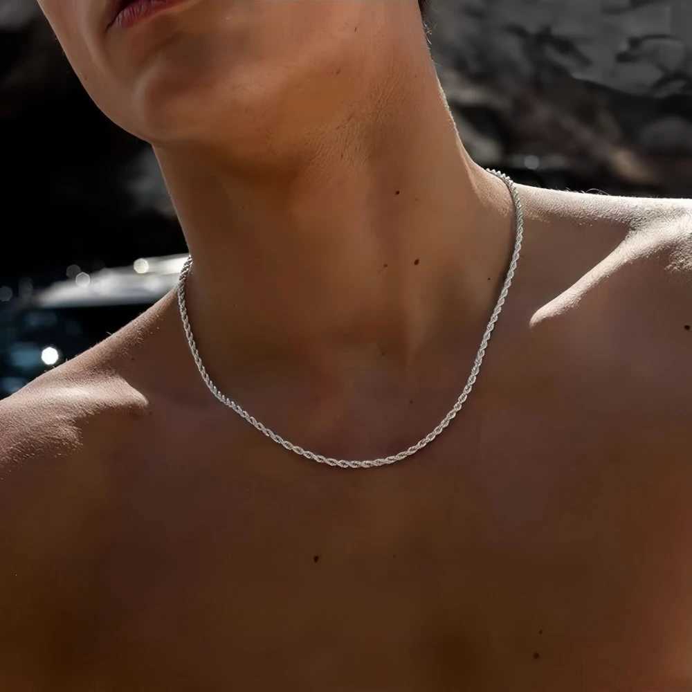 2mm Men Silver Color Twisted Twist Chain Necklace Simple Titanium Steel Choker Fashionable Nonfading Stainless Steel JewelryXJ250826