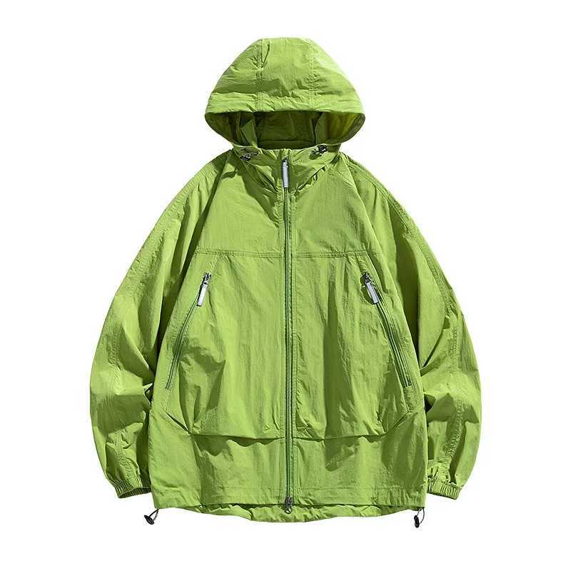 50 Mens Hooded Windbreaker Sunscreen Jacket Ultra Light Summer Zipper Pocket Elastic Cuffs Suitable for Outdoor HikingXJ250826