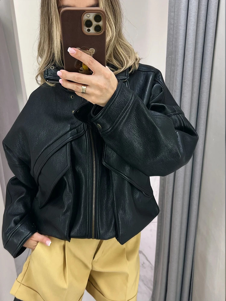Fashion Lady Black Short Leather Jacket Elegant Lapel Full Sleeves Zipper Belt Outerwear Autumn Chic Women High Street Coats 250826