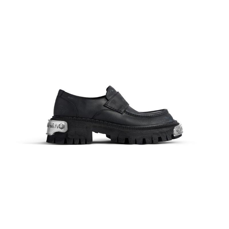 Tractor Loafer Men Women Tractor Loafer In Black Calfskin Worn-Out Effect 20mm Thick Toothed Rubber Outsole 825735WBSA81010 Mens Shoes Women Shoes L