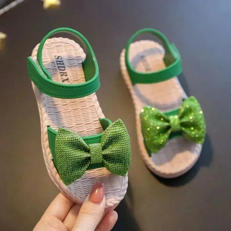 Kids Shoes Summer Girls Sandals Bow Nonslip Soft Soled Versatile Solid Korean Children Sweet Princess Shoes Beach Sandals250825