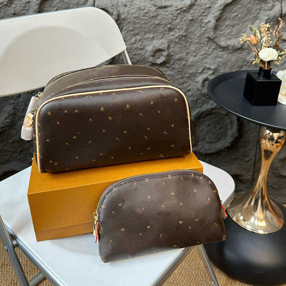 10A Cosmetic Bags Cases womens Makeup Bag Classic Luxury designer Double zipper men travelling Toiletry Travel Pouch Ladies Wash bag Purses Handbags