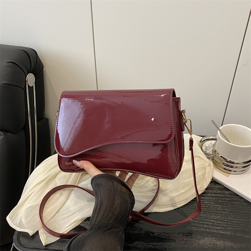 Patent Leather Glossy Commuter New Large Capacity Textured Solid Color Simple Fashion Crossbody Shoulder Women's Small Square Bag
