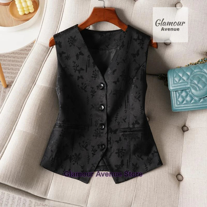 French Vneck singlebreasted short satin jacquard vest womens spring and autumn slim fashion retro outside 250823