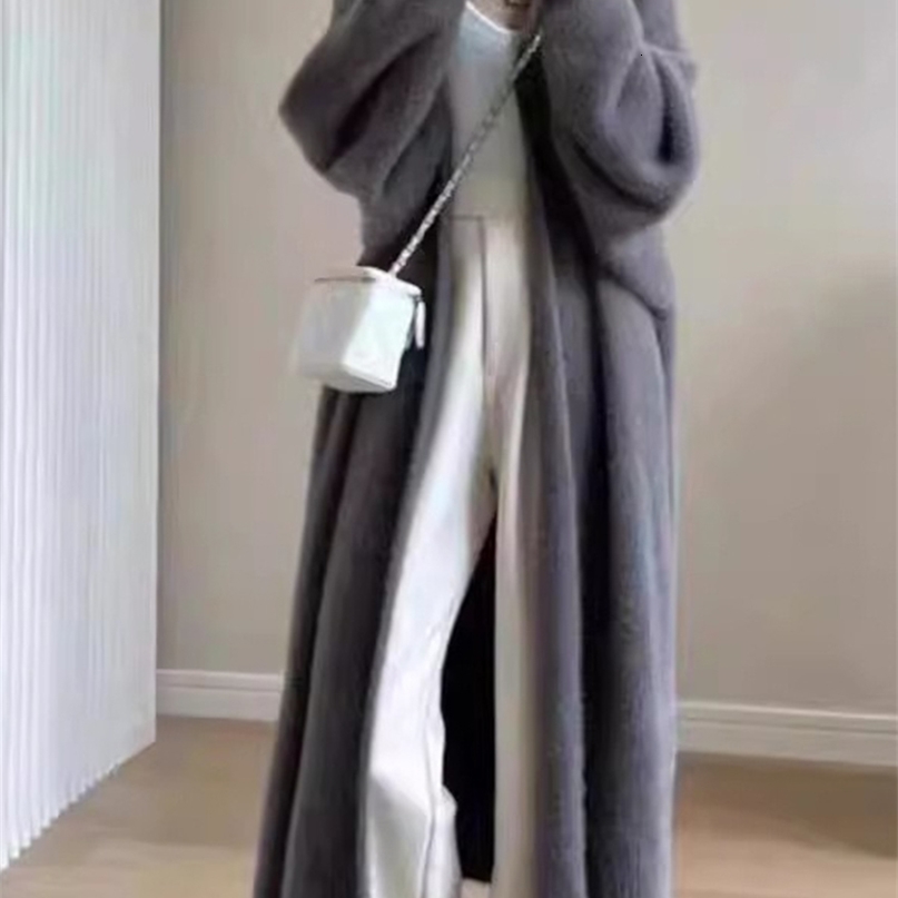 Autumn/Winter Lazy Style Warm Knee Length Thickened Women Cardigan Pure Imitation Mink Fleece Knitted Sweater Women Warm Coat250825ww