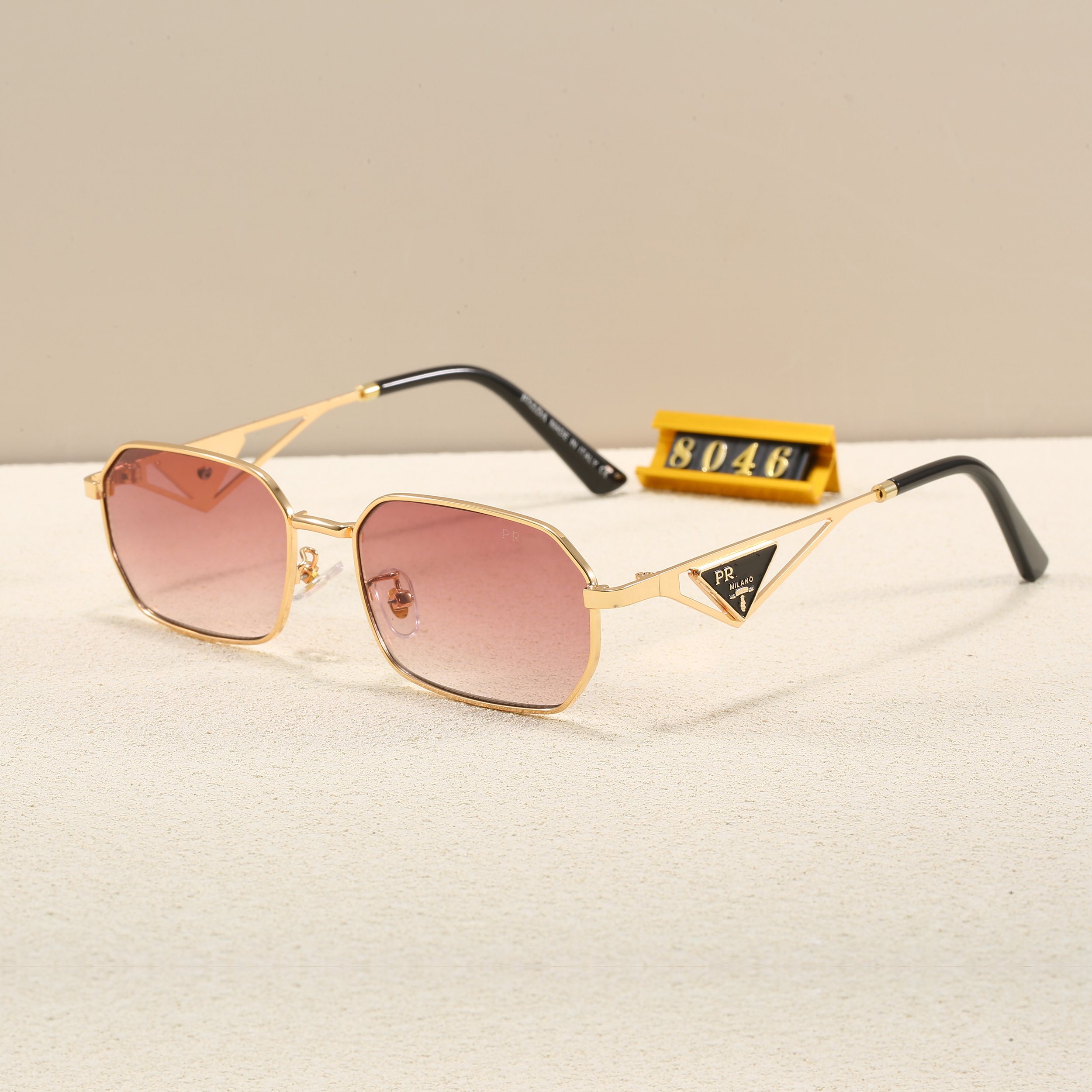 Classic Retro Small Polygons Sunglasses For Women Designer sunglasses Metal Frame 8046 Fashion Luxury Mens Sunglasses Anti-UV400 Protection Glasses