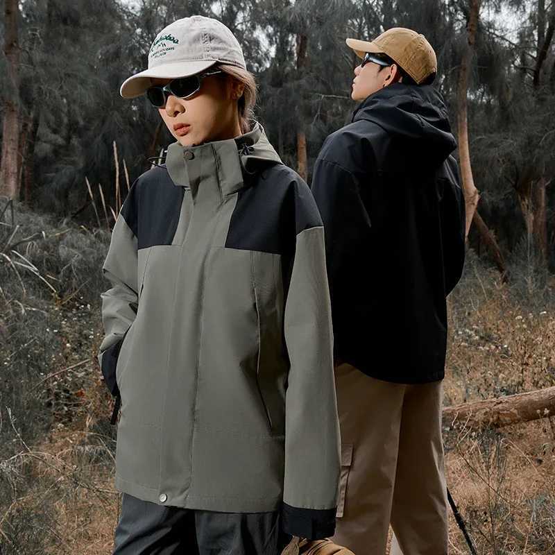 Patchwork Windbreaker Overcoat Men Women Cargo Jacket Outdoor Mountaineering Sport Coat Windproof Waterproof Hooded Hiking CoatsXJ250826