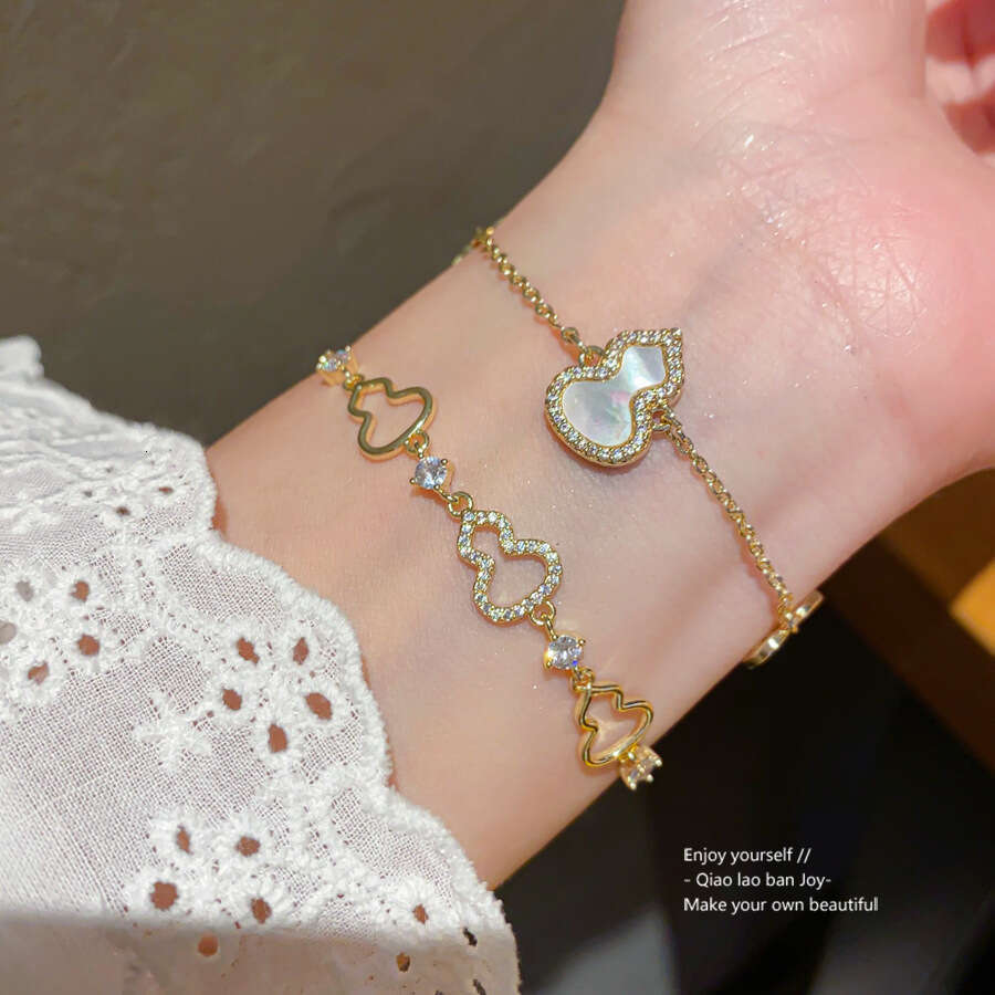 Luxury Jewelry Designer Bracelet For Women Zircon Hollow Gourd Bracelet High End Charm Bracelet Personalized Exquisite Handpiece gold Diamond Bracel
