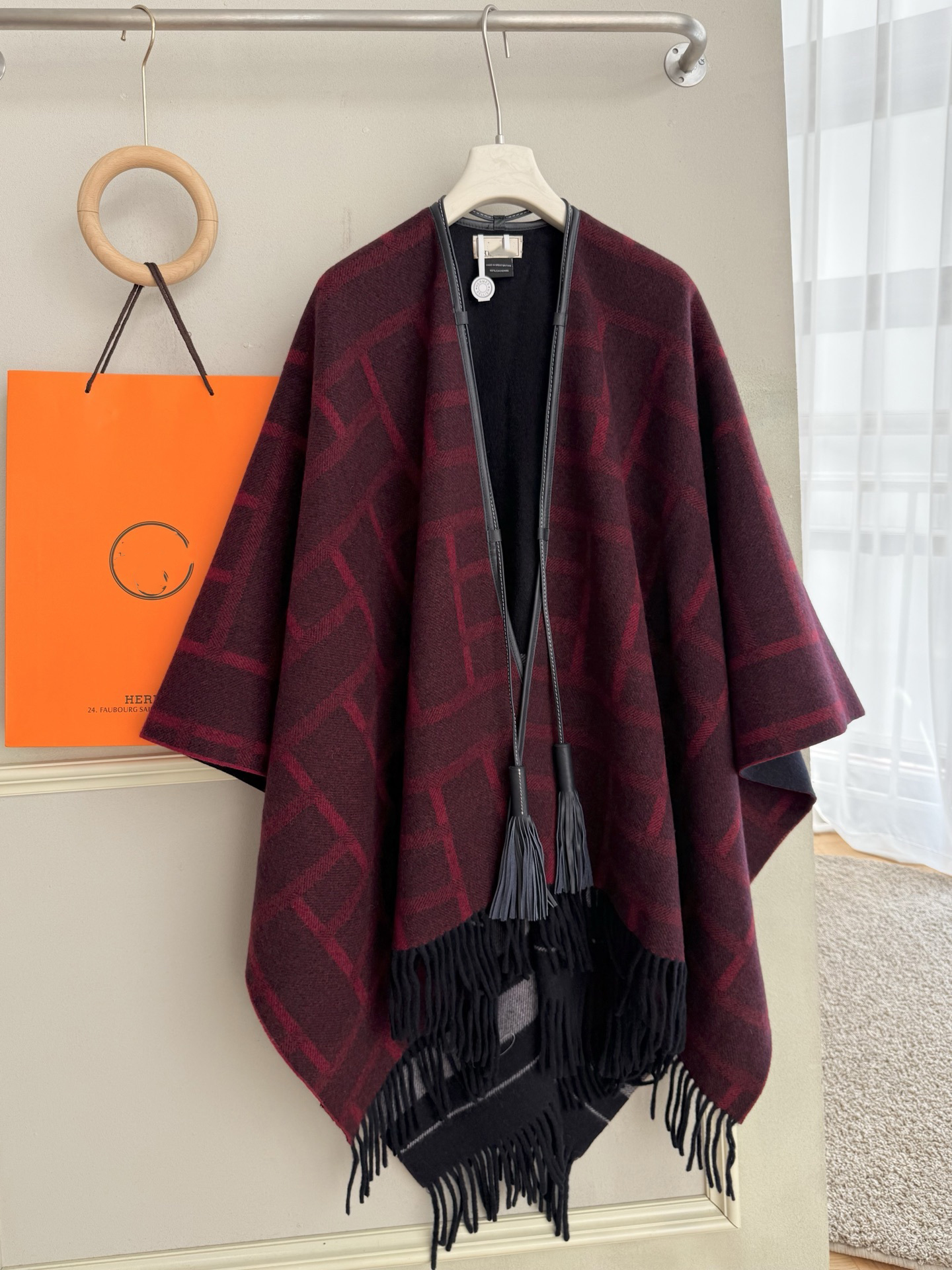 25ss H designer cashmere cape women Double-sided autumn and winter new cashmere shawl, wool coat, calfskin tassel thickened shawl jacket man