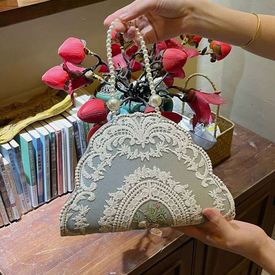 Designer Bags Vintage Women's Irregular Lace Pearl Chain Bag Embroidery Patchwork Semi-Circular Clutch Purse Satin Party Dinner Handbags Luxury
