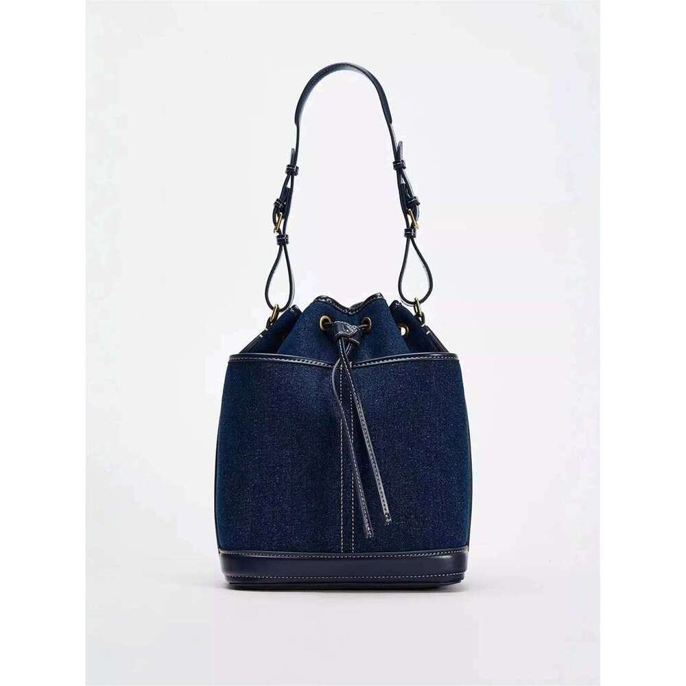 Hot Selling Autumn/Winter New Denim Hand Bill Shoulder Fashion Canvas Bucket Bag Designer Bags