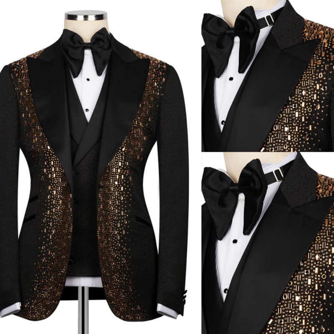 Exquisite 3 Pieces Wedding Tuxedos for Men Peaked Lapel Single Breasted Pants Sets Crystal Beadeds Business Formal Occasions Party Customized