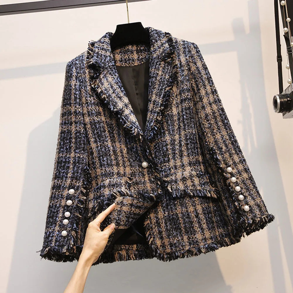 Women Pearls Long Sleeve Autumn Winter Jacket Coat Plaid Vintage Korean Plus Size Outerwear Fashion Gentle Tweed Tassel Jackets 250826