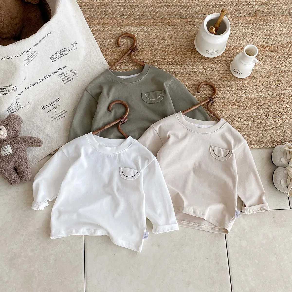 Korean Autumn Childrens Cotton Tshirt Round Neck Jacket Men and Women Baby Simple Clean Color Round Neck Versatile Long Sleeve Z250826
