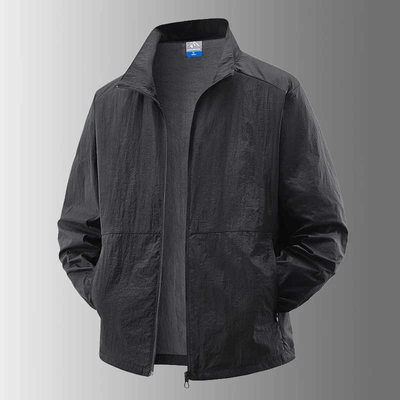 2025 Mens Summer UltraLight Thin SkinFriendly Breathable UV Proof Fishing Ice Silk Sunscreen Coat Mountain Climbing JacketXJ250826