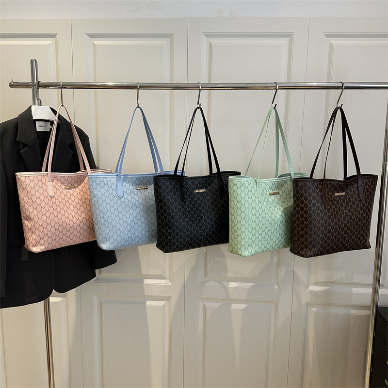 Printed Casual Simple New Large Capacity Fashion Letter Single Shoulder Handheld Commuter Tote Women's Bag