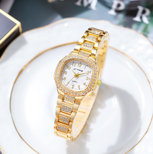 New Diamond Watch Fashion Luxury Quartz Watches Stainless Steel Crystal Dial Alloy Women Watch For Gifts