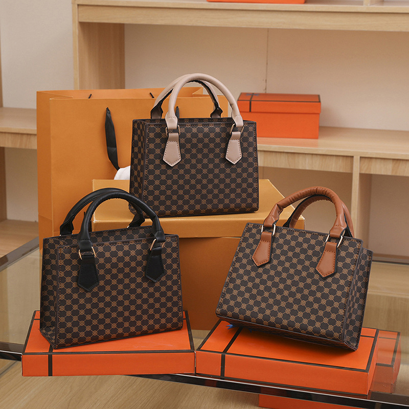 Free Shipping 2025 New Designer Bag Bags Retro Print Bag For Women Versatile High-end Shoulder Bag Trendy Elegant Korean Style Handbag For Women