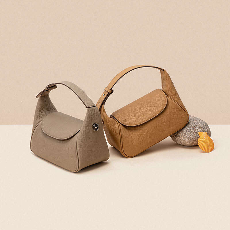 Luxury bag Top Layer Cowhide Niche Design Handbag Toast Pillow New Simple Genuine Leather Women s Bag Single Shoulder Crossbody