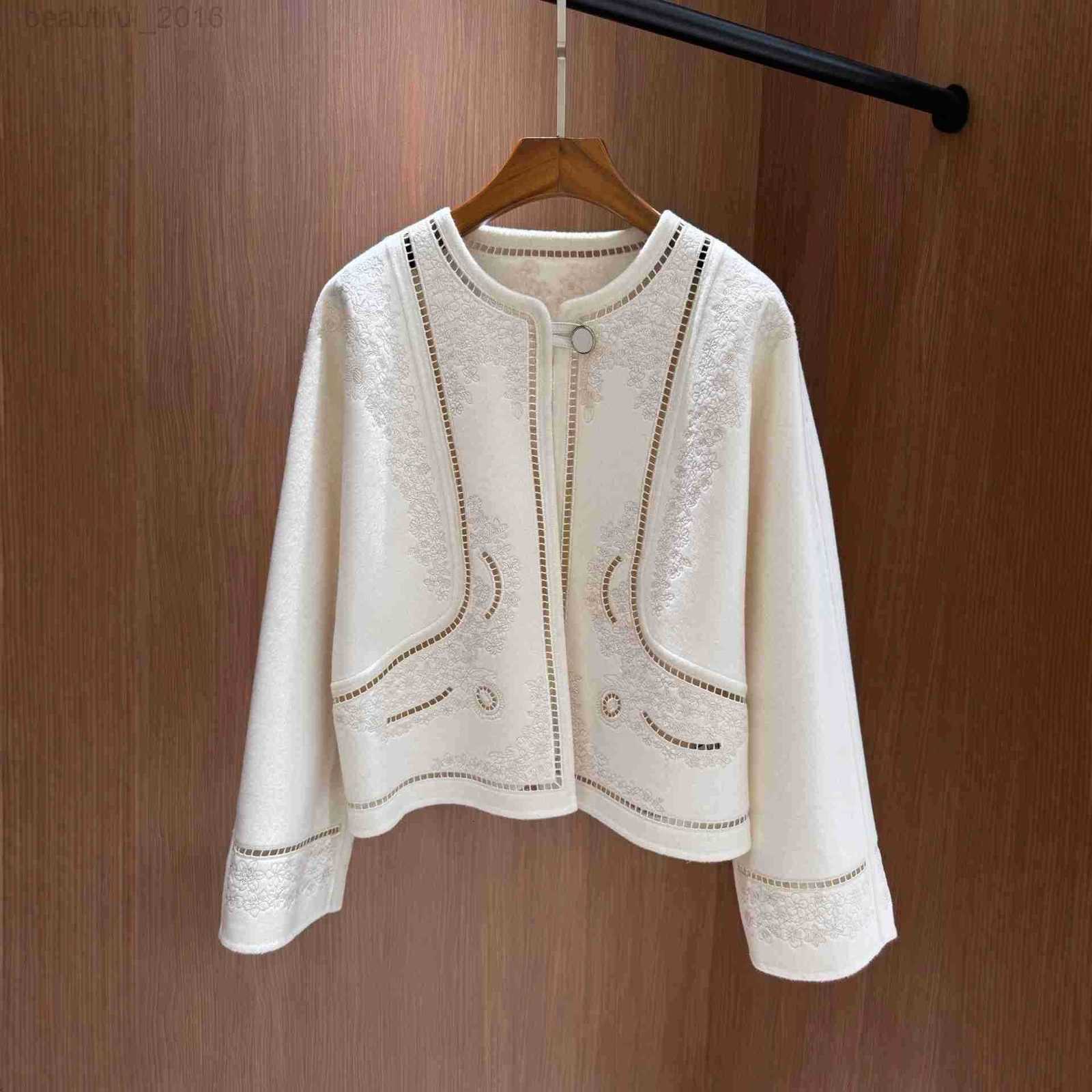 Women's Jackets designer H Brand New 2025 Autumn Winter Cashmere Coat with Hollow Embroidery and Heavy-duty Genuine Leather Buttons VDZH