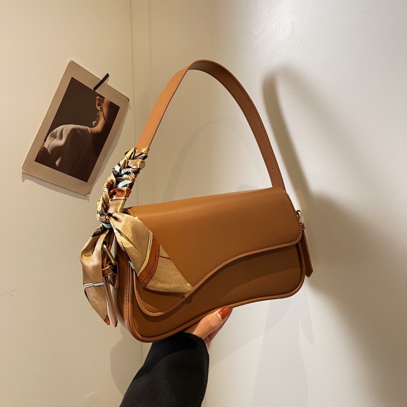 Autumn Winter New Style Elegant Underarm Commuting Atmosphere Handbag Solid Color Simple Fashion Single Shoulder Women's Bag