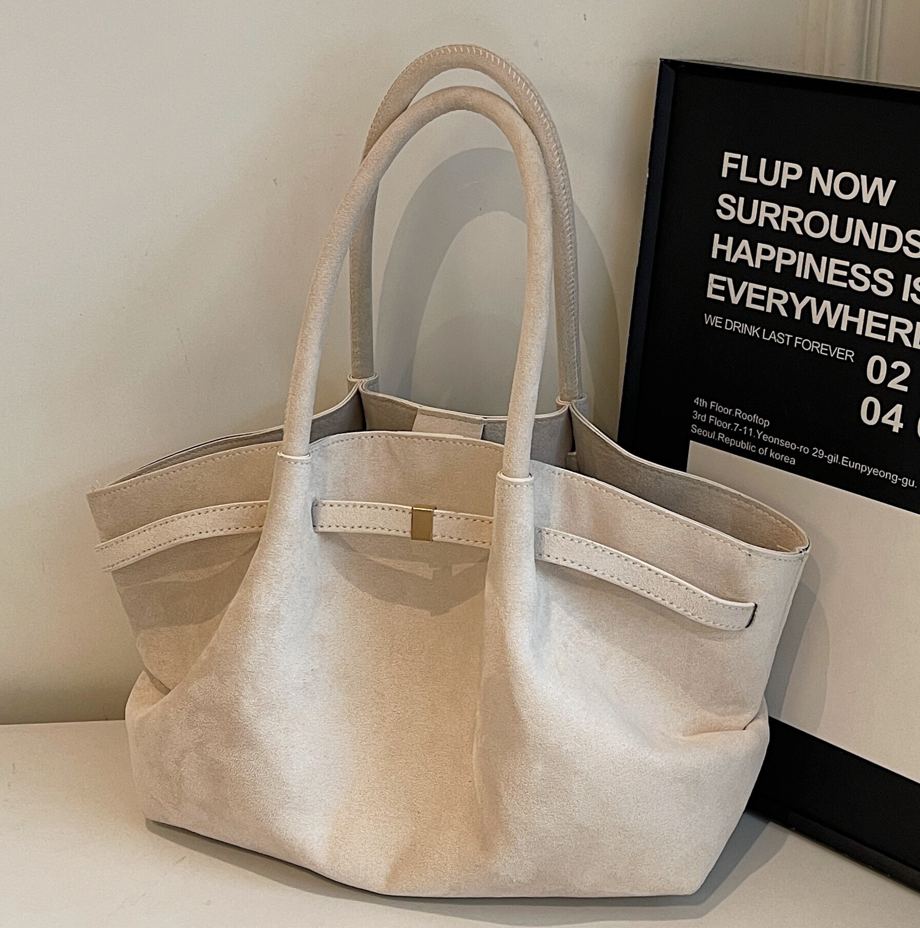 Top Brand High Quality New Style Free Delivery Designer Bag New Cross-Border Tote Bag Style Handbag Niche Design Matte Single Bag New Free Delivery