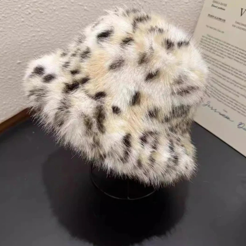 Korean Plush Leopard Bucket Hats Thickened Fluffy Bucket Caps for Women Men Autumn Winter Warm Faux Fur Streetwear Caps 250821