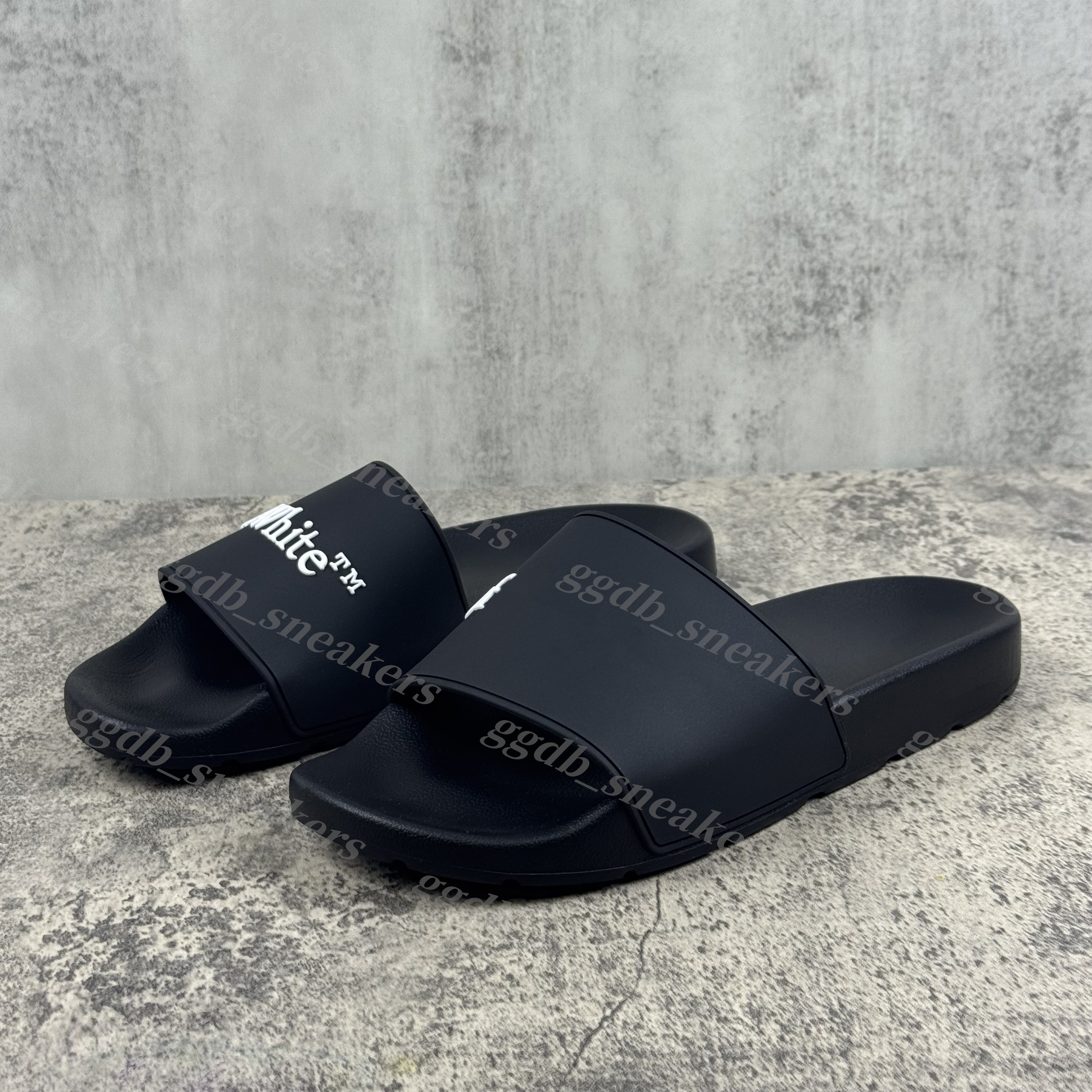 Free Shipping Luxury Designer Sandals Woman Men Famous Slippers Slides Charm Sliders Black Nude Leather Womens Shoes Pink Summer Beach Flip Flops Cl
