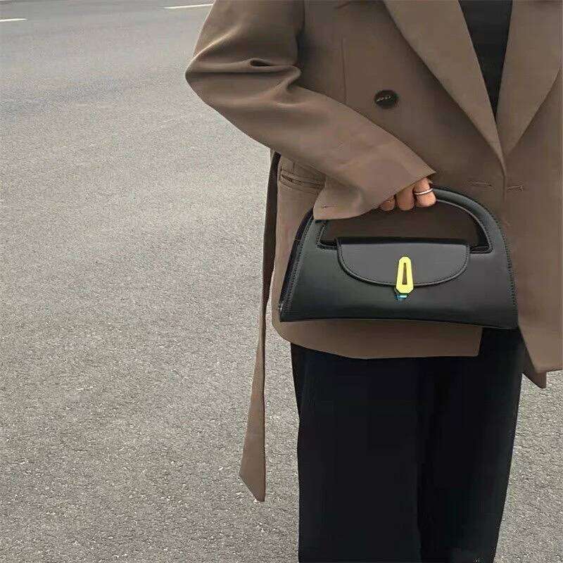 Designer Bags light luxury Small Shoulder Bag fashion Women's Vintage Crossbody handbag, messager bag