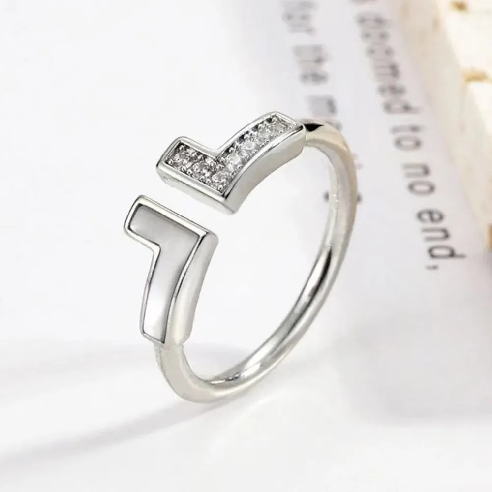Anneaux de créateurs pour hommes femmes, bague de créateur de marque de bijoux de mode, bague en acier inoxydable en or 18 carats, style classiqu