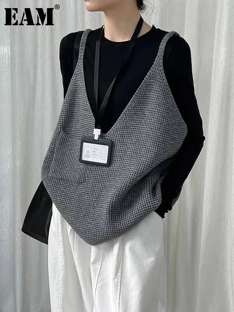 EAM Women Black Gray Brief Big Size Casual Knitting Vest Vcollar Sleeveless Fashion Spring Autumn 2025 1DJ3233 250823