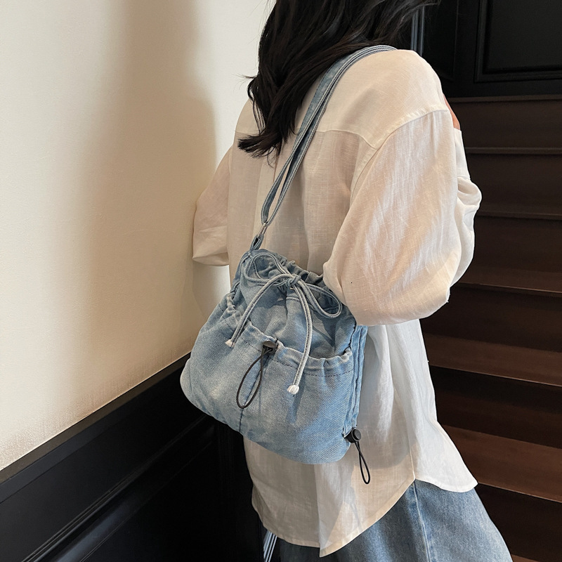 Top Brand High Quality New Style Free Delivery Designer Bag Denim Bag for Women 2025 New Fashion Casual Versatile Shoulder Tote Bag New Free Deliver