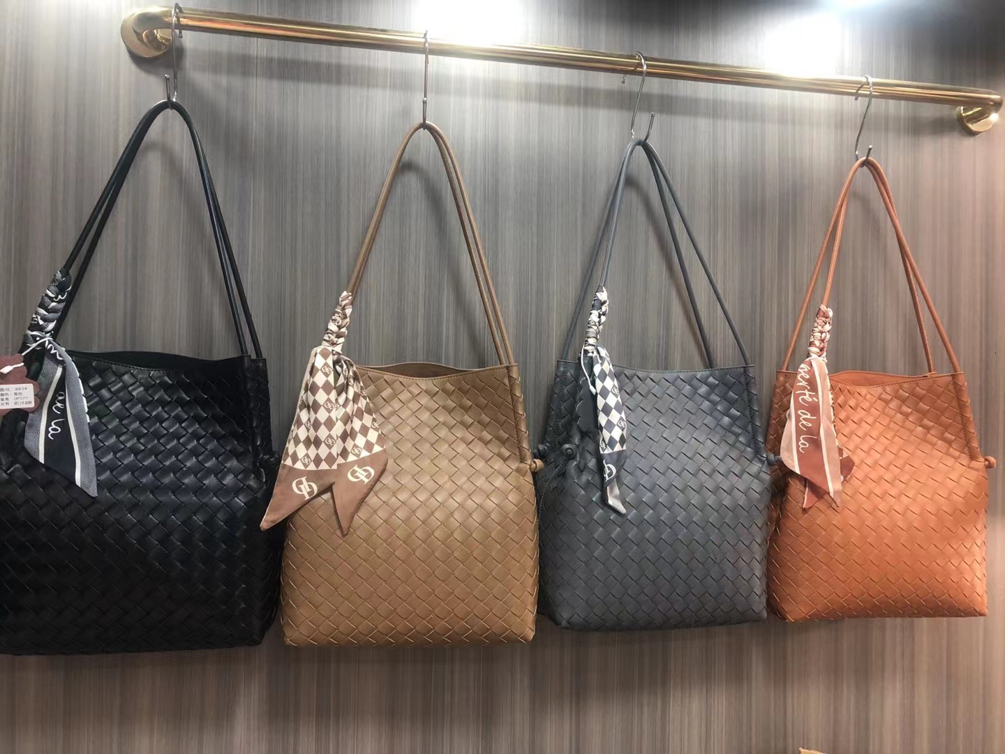 Free Shipping New Designer Bag Pure Hand-woven Bag For Women 2025 Korean Version Trendy Single Shoulder Fashion Versatile Large Capacity Trendy Shop