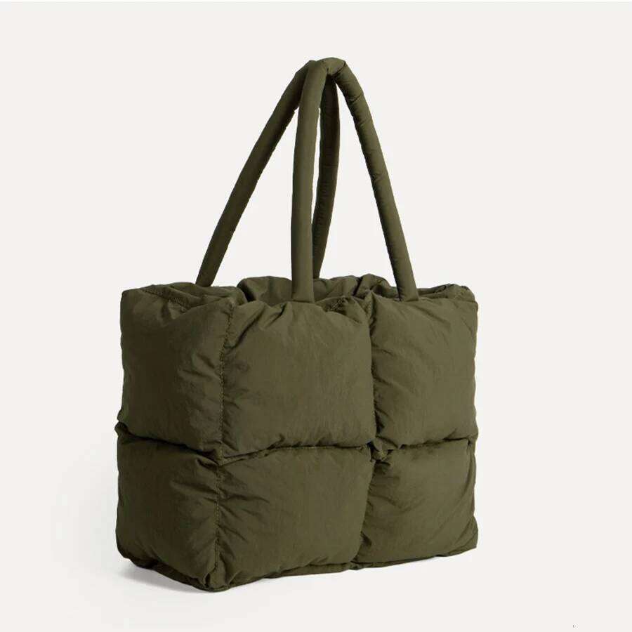 Designer Bags Autumn/Winter New Nylon Cotton-Padded Single Shoulder Bag Casual Daily Small Plaid Large Capacity Handbag Quilted Soild Totes Luxury B