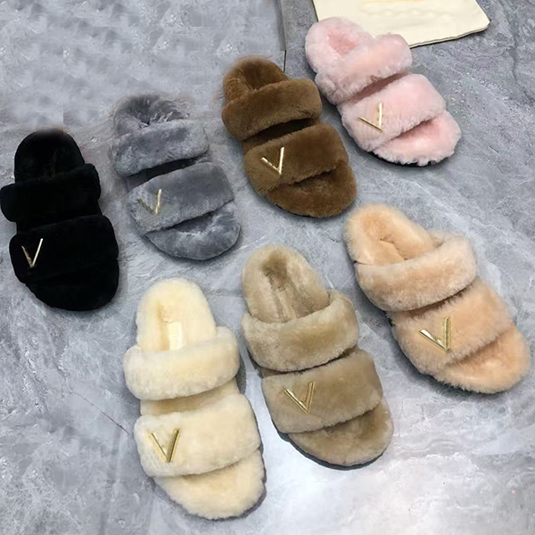 Fashionable plush slippers, high-quality women's sandals, designer fashionable fluffy warm flat slippers, casual shoes 35-41 with box
