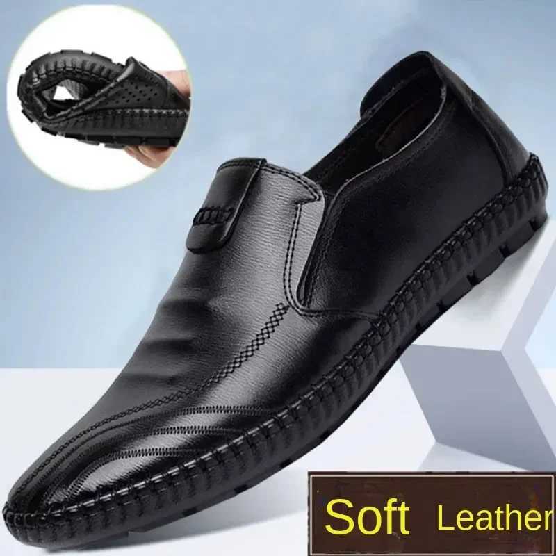 Men Casual Loafers Comfortable Lightweight Walking Footwear Breathable Slip Men Leather Shoes Mens ShoesXJ250827